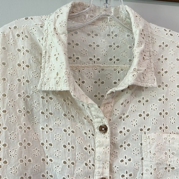 Cream Eyelet Button-Up Shirt - no size tag - Picture 3 of 7